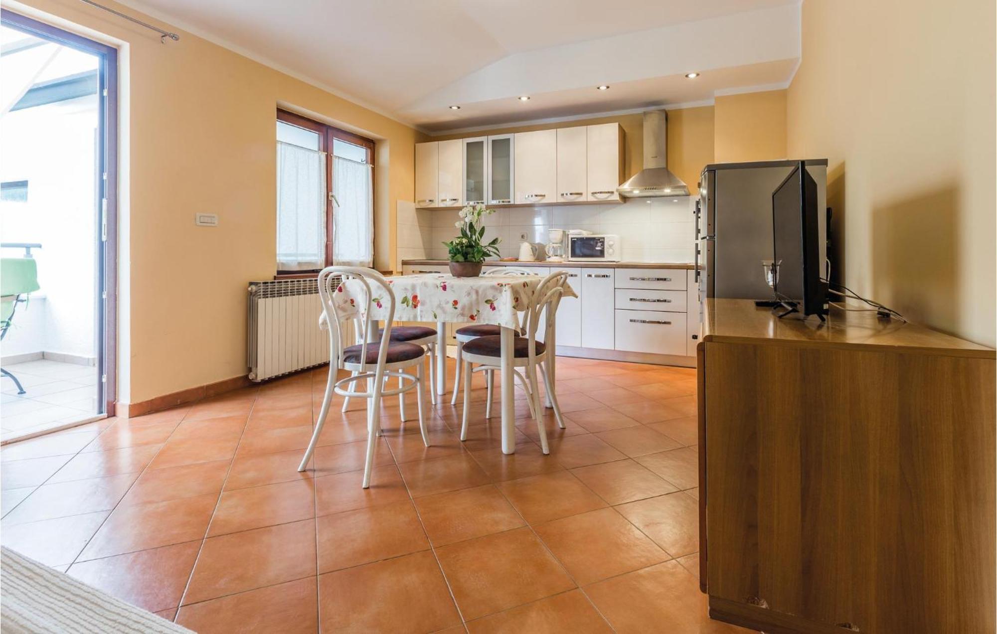 Gorgeous Apartment In Porec With Kitchen Экстерьер фото